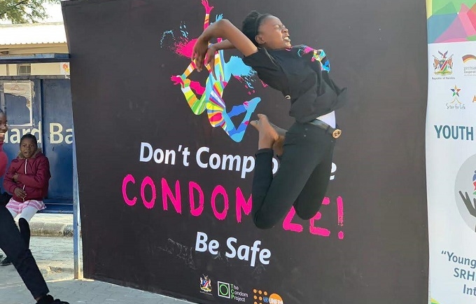 Despite the tremendous progress Namibia has made in reducing new HIV infections by up to 21%, new HIV infections are still occurring among young people .