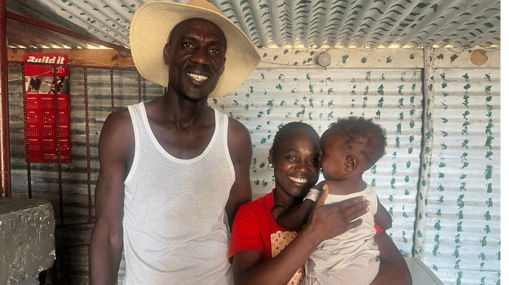  Indileni and her husband with their baby.  ©UNFPA/Namibia